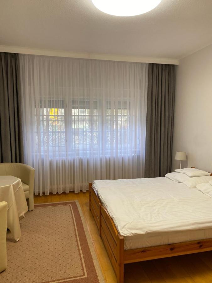 Part Cafe Residence Dunakeszi Dış mekan fotoğraf