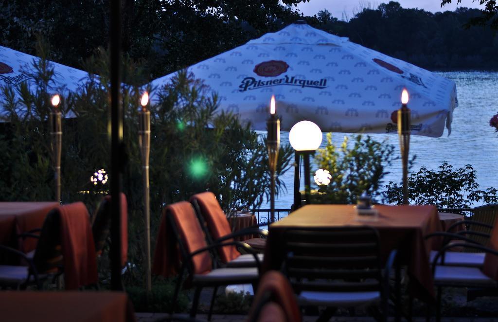 Part Cafe Residence Dunakeszi Dış mekan fotoğraf